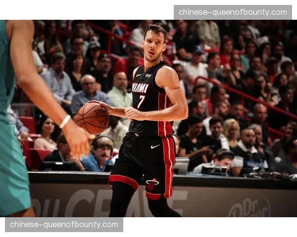 热火利用快攻得到22分 防守反击成重要得分手段 热火利用快攻得到22分 防守反击成重要得分手段